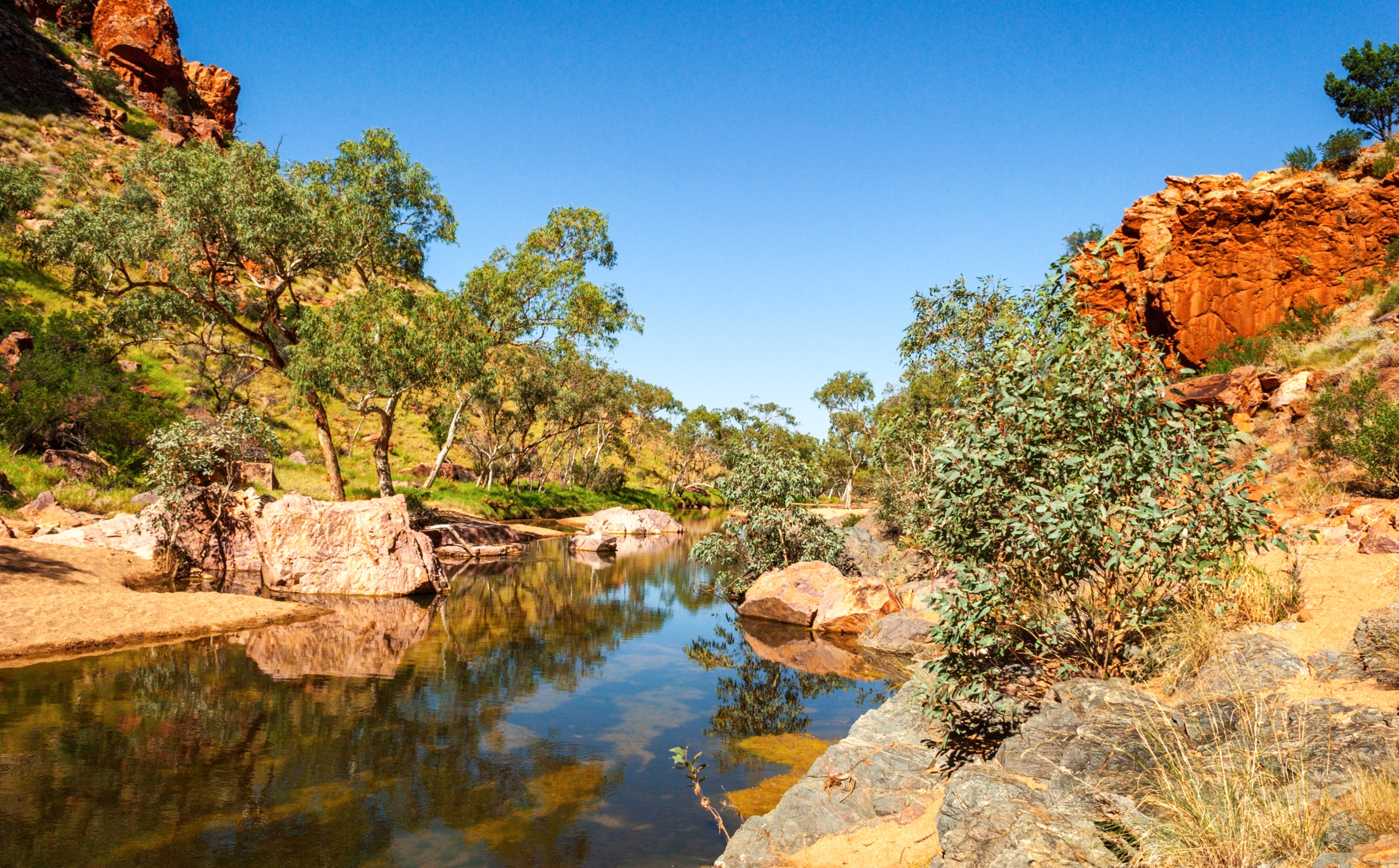 central australia walking tours