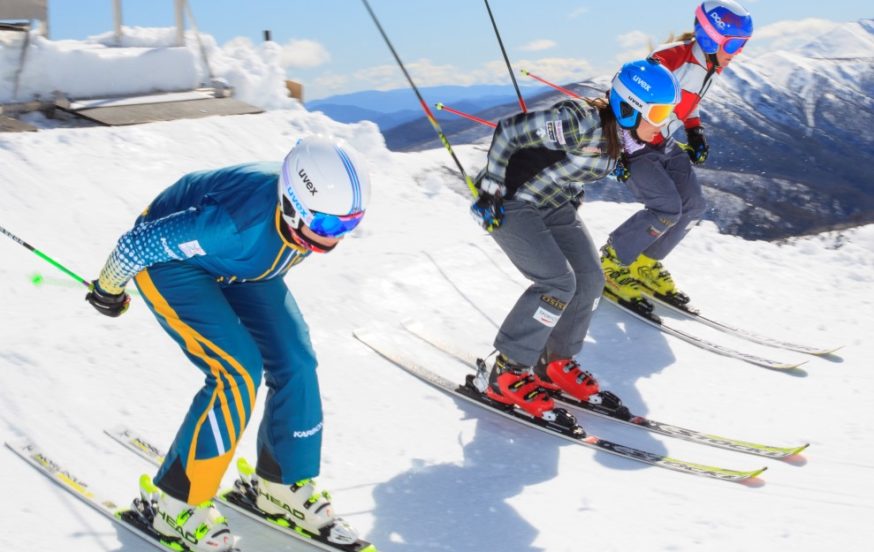 Snow mountain ski race